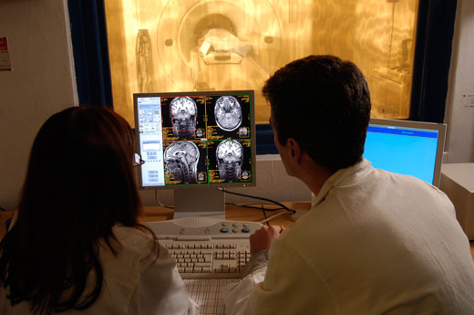 Nuclear magnetic resonance imaging (NMR) by CEA. Credit = P. Stroppa / CEA